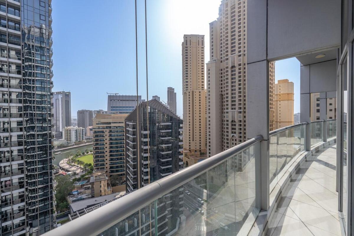 Wonderful 3-Bedroom With Marina Wharf Views In Dubai Marina Exterior photo