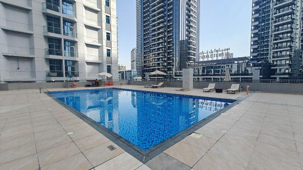 Wonderful 3-Bedroom With Marina Wharf Views In Dubai Marina Exterior photo