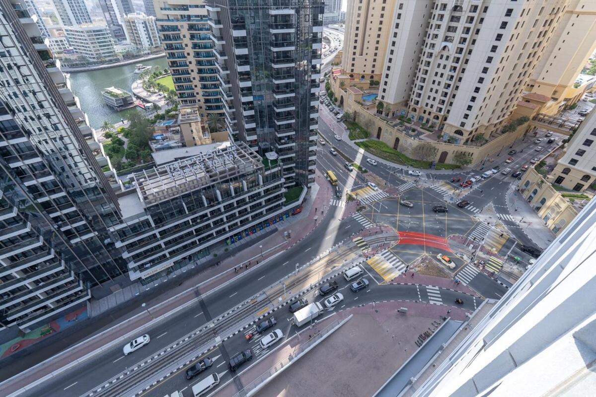 Wonderful 3-Bedroom With Marina Wharf Views In Dubai Marina Exterior photo