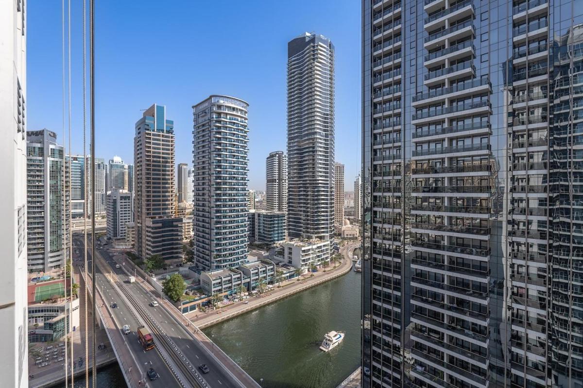 Wonderful 3-Bedroom With Marina Wharf Views In Dubai Marina Exterior photo